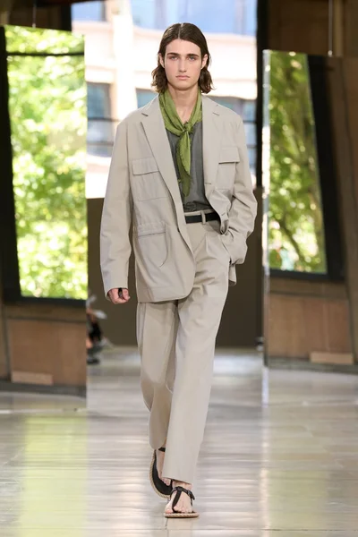 Look 36